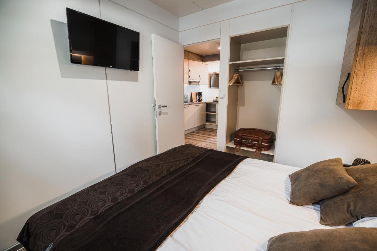 Premium Mobile Homes With Thermal Riviera Tickets Чатеж-об-Сави Экстерьер фото