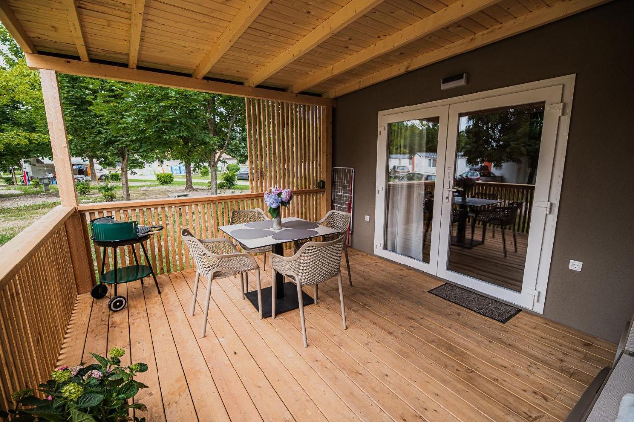 Premium Mobile Homes With Thermal Riviera Tickets Чатеж-об-Сави Экстерьер фото